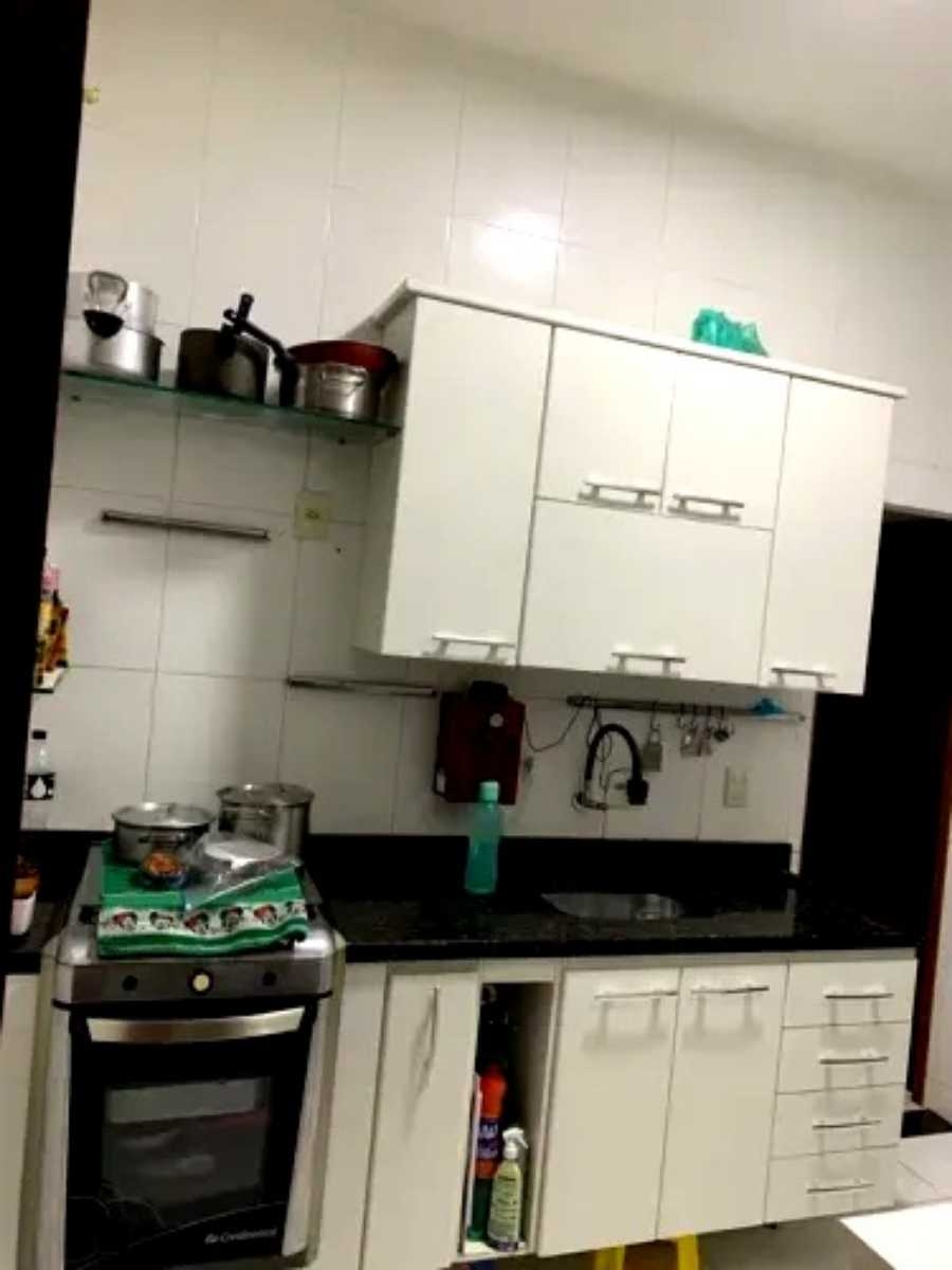 Casa à venda com 3 quartos, 110m² - Foto 4