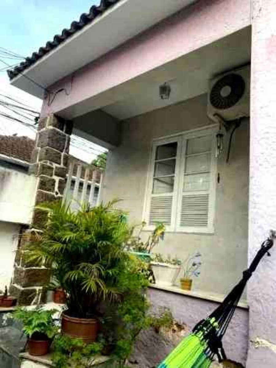 Casa à venda com 3 quartos, 110m² - Foto 12