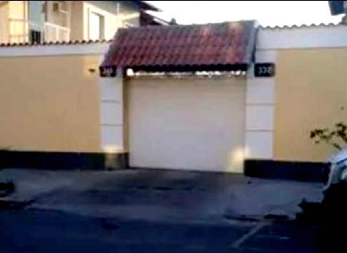 Casa à venda com 3 quartos, 100m² - Foto 11