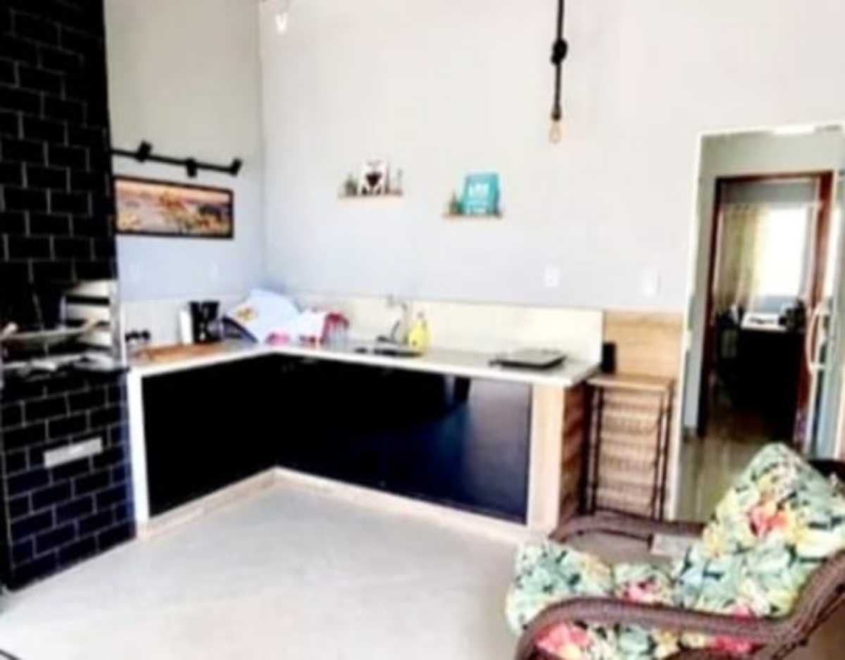 Casa à venda com 3 quartos, 100m² - Foto 16