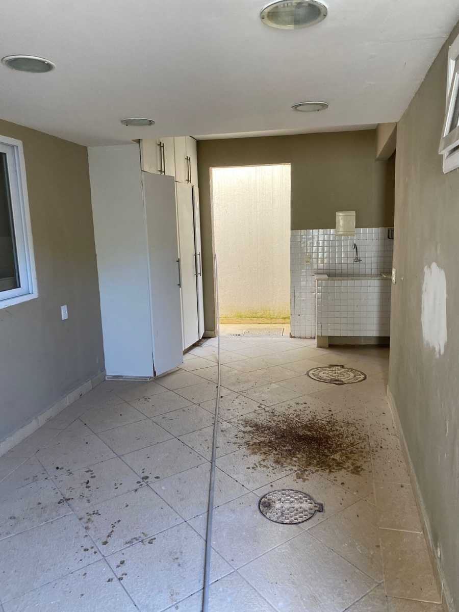 Casa à venda com 6 quartos, 450m² - Foto 26
