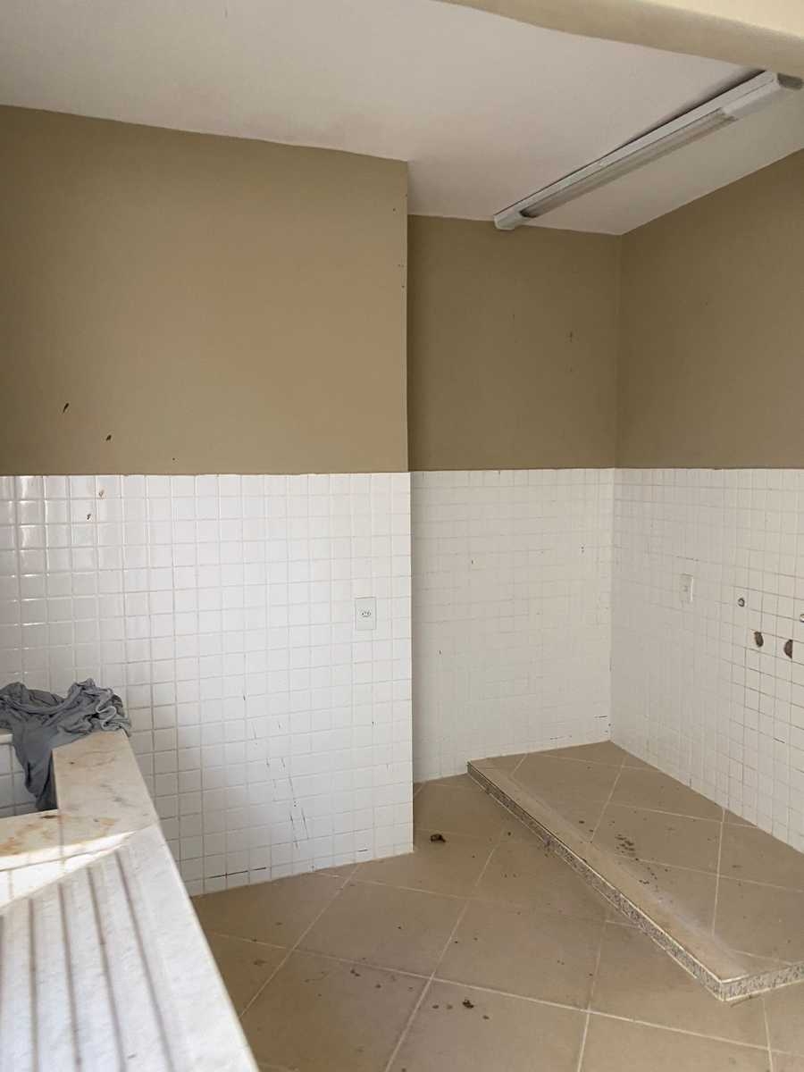 Casa à venda com 6 quartos, 450m² - Foto 27