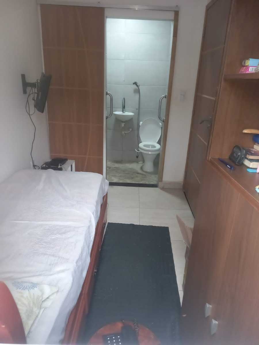 Casa à venda com 5 quartos, 270m² - Foto 9