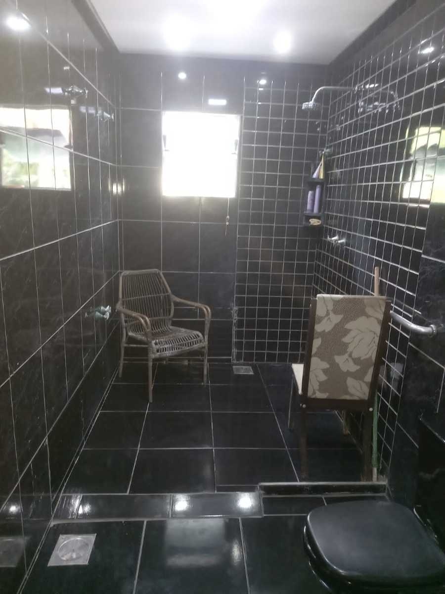 Casa à venda com 5 quartos, 270m² - Foto 11