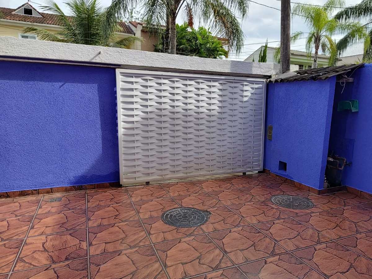 Casa à venda com 5 quartos, 270m² - Foto 12