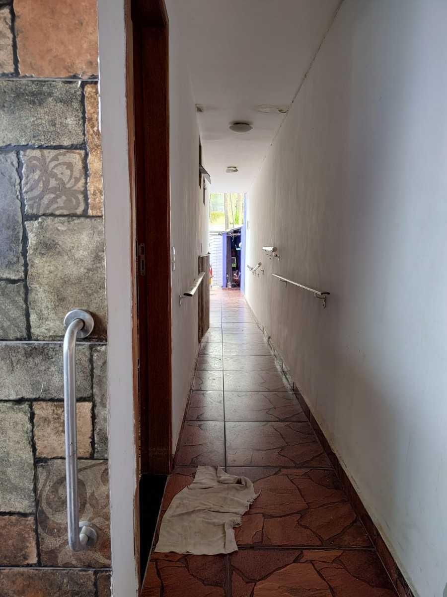 Casa à venda com 5 quartos, 270m² - Foto 24