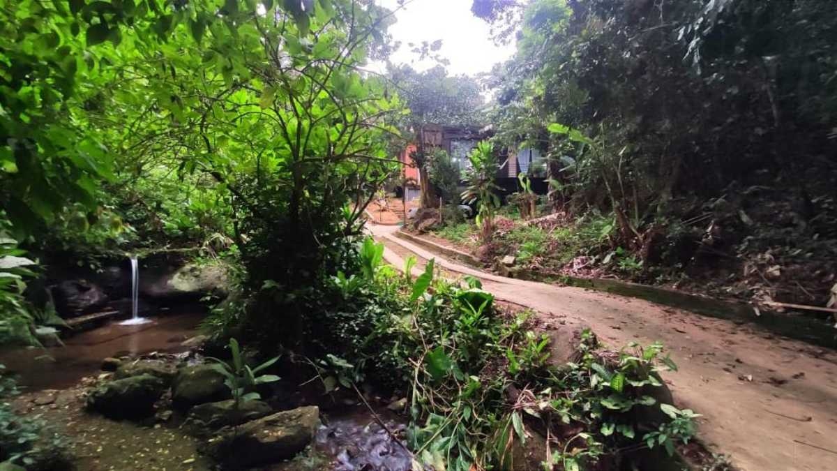 Casa à venda com 6 quartos, 250m² - Foto 4