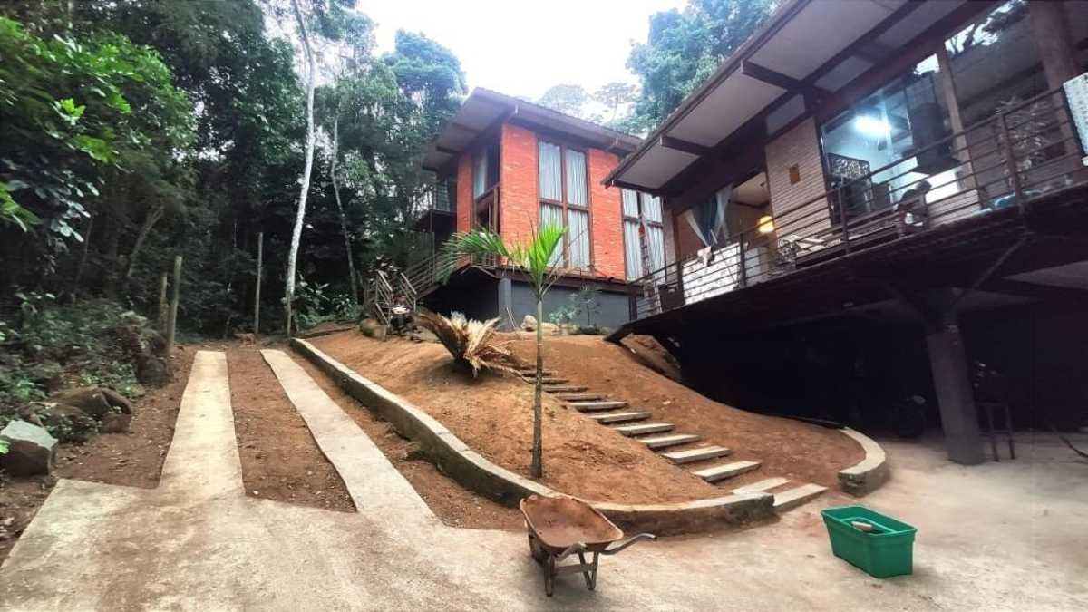 Casa à venda com 6 quartos, 250m² - Foto 13