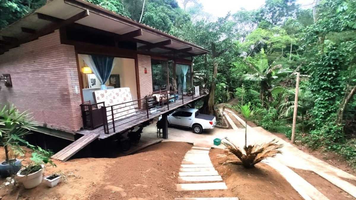 Casa à venda com 6 quartos, 250m² - Foto 16