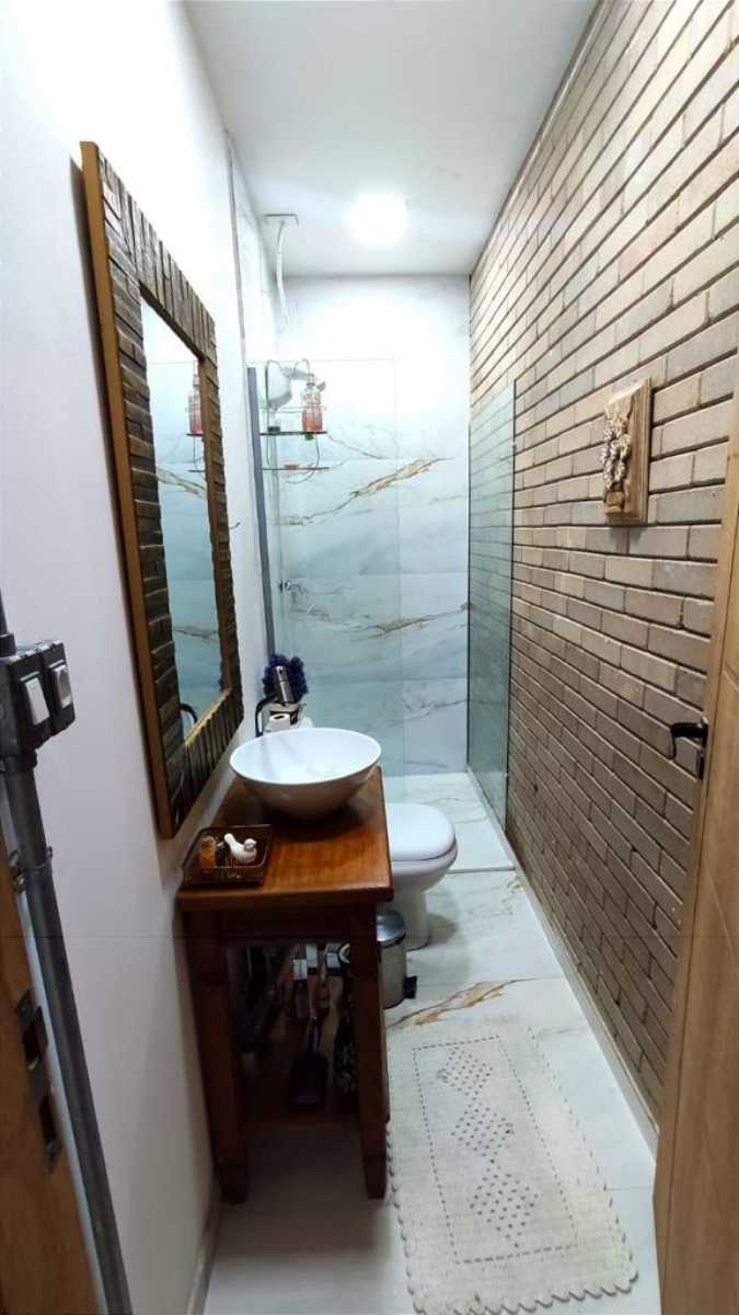 Casa à venda com 6 quartos, 250m² - Foto 23