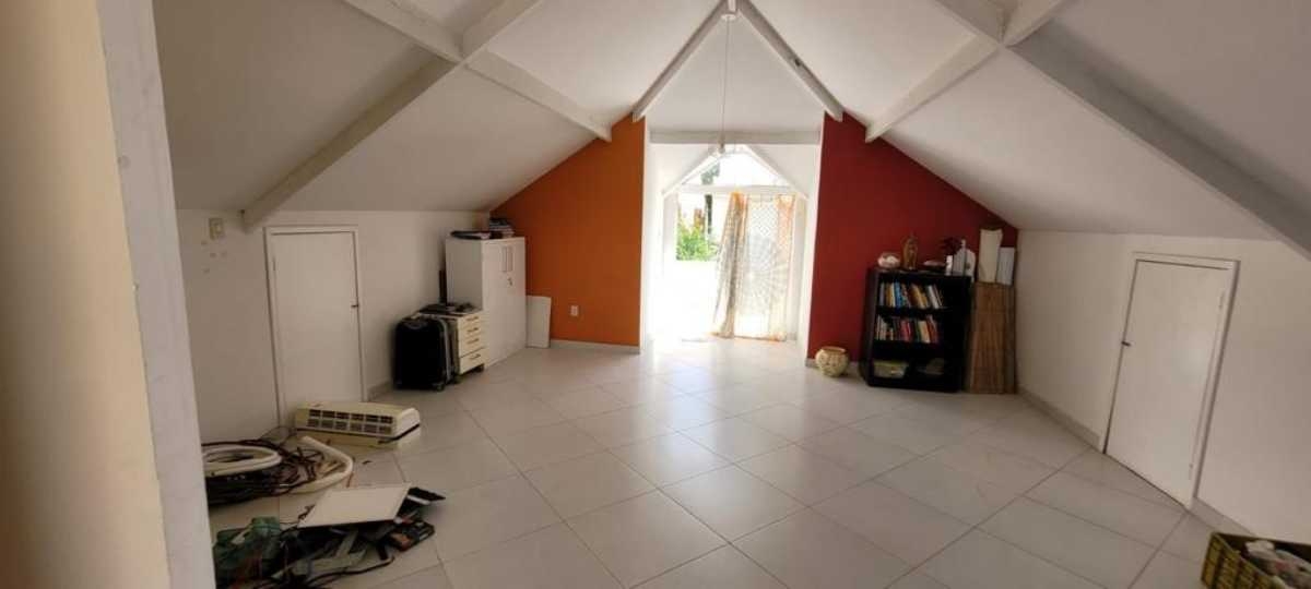 Casa à venda com 3 quartos, 200m² - Foto 11