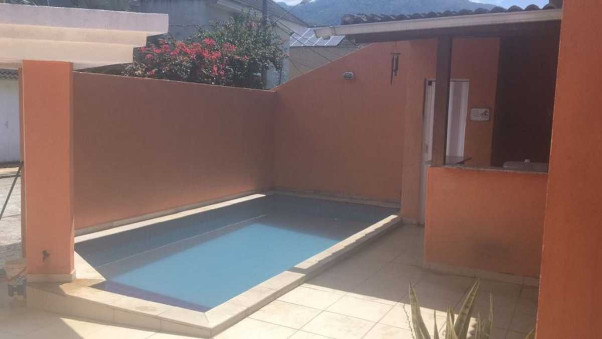 Casa à venda com 3 quartos, 200m² - Foto 13