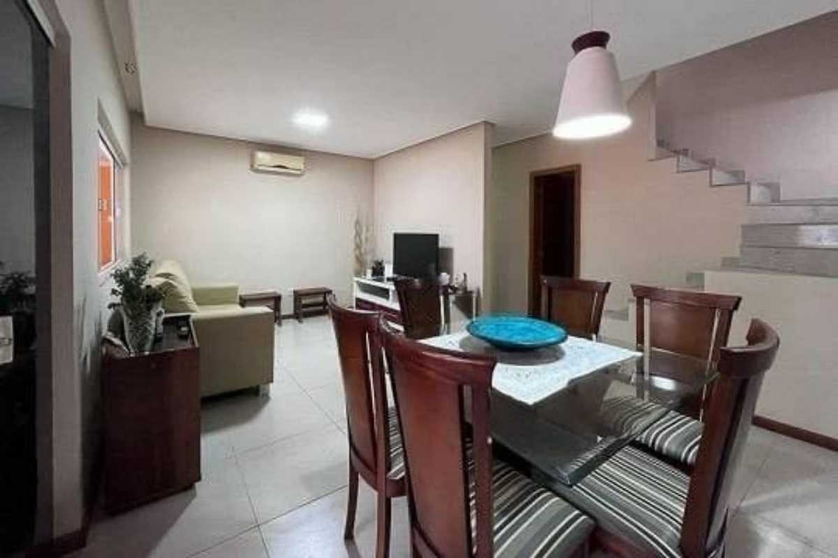 Casa à venda com 3 quartos, 200m² - Foto 18
