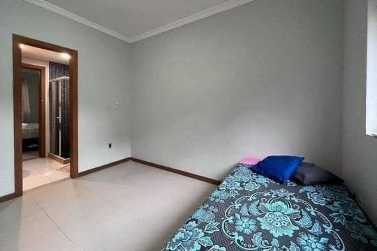 Casa à venda com 3 quartos, 200m² - Foto 19