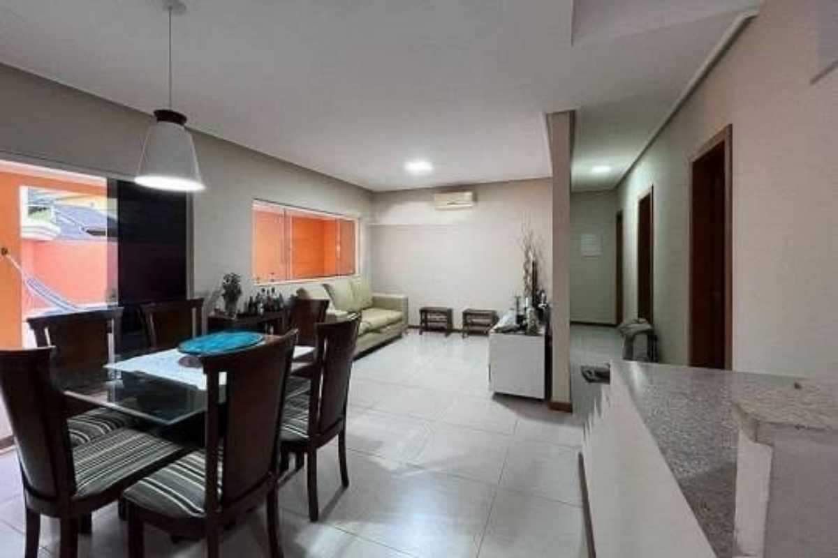 Casa à venda com 3 quartos, 200m² - Foto 22
