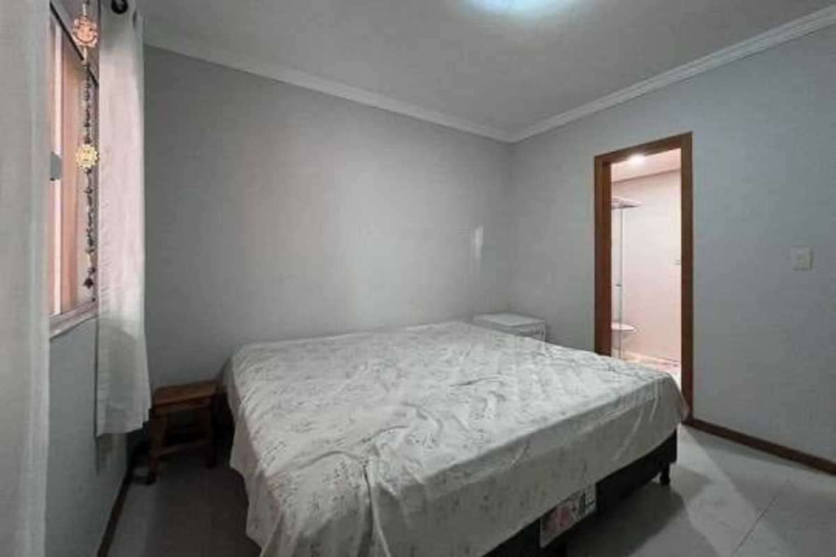 Casa à venda com 3 quartos, 200m² - Foto 23