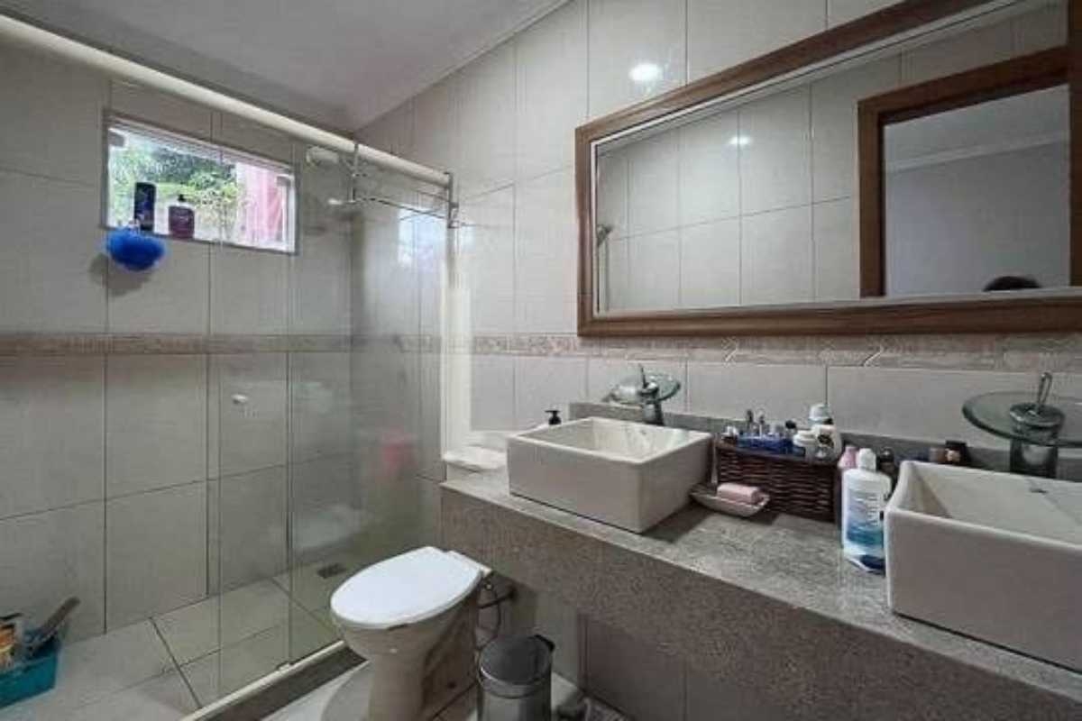 Casa à venda com 3 quartos, 200m² - Foto 27