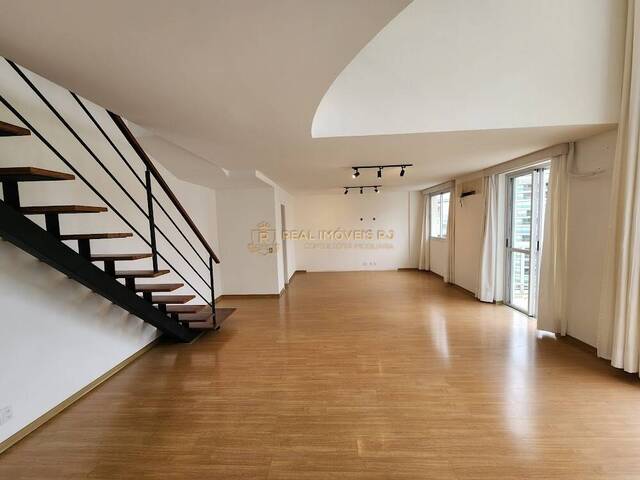 #Real221 - Apartamento para Venda em Rio de Janeiro - RJ