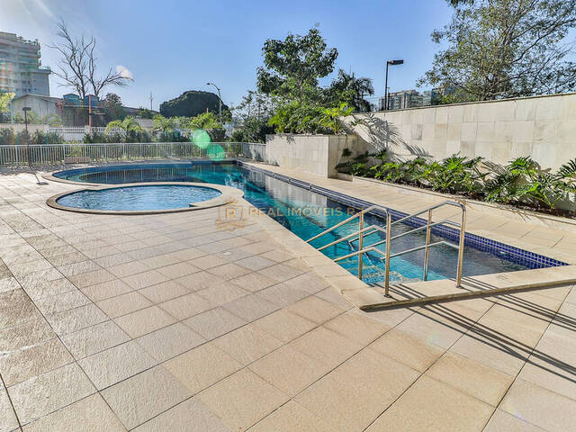 #245 - Apartamento para Venda em Rio de Janeiro - RJ