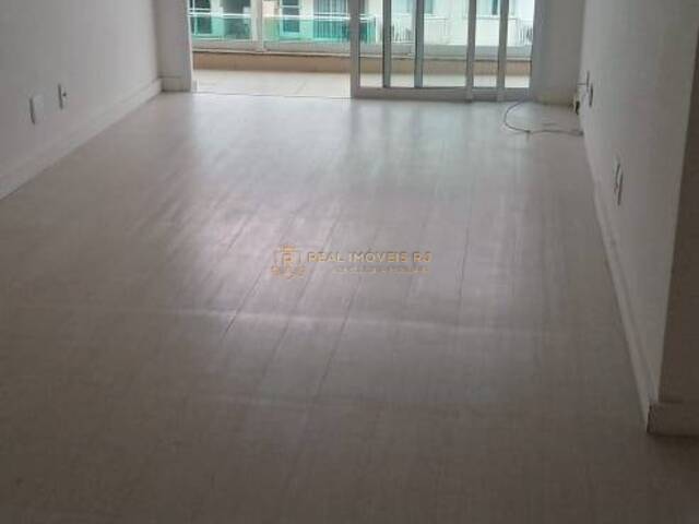 #Real387 - Apartamento para Venda em Rio de Janeiro - RJ