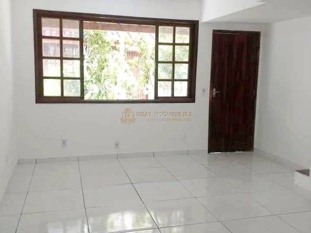 #Real880 - Casa Duplex para Venda em Rio de Janeiro - RJ