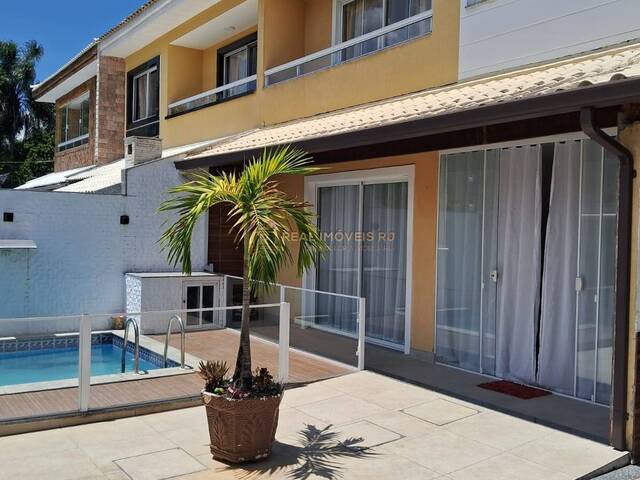 #Real1418 - Casa Duplex para Venda em Rio de Janeiro - RJ