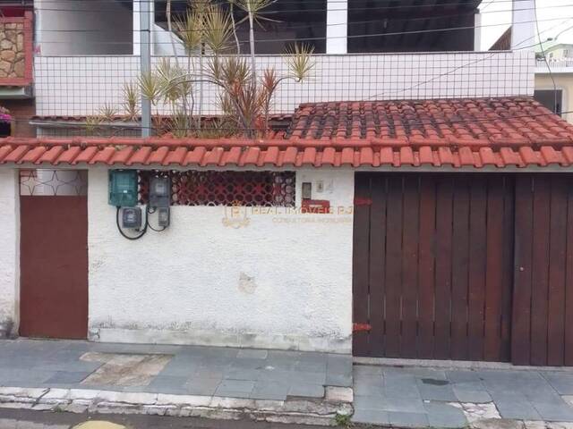 #Real1656 - Casa Duplex para Locação em Rio de Janeiro - RJ