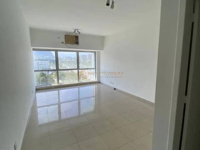 #Real1672 - Sala para Venda em Rio de Janeiro - RJ