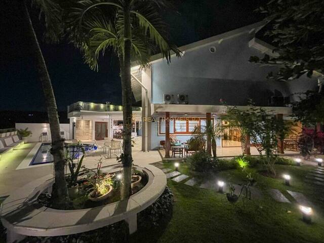 #Real1833 - Casa Triplex para Venda em Rio de Janeiro - RJ