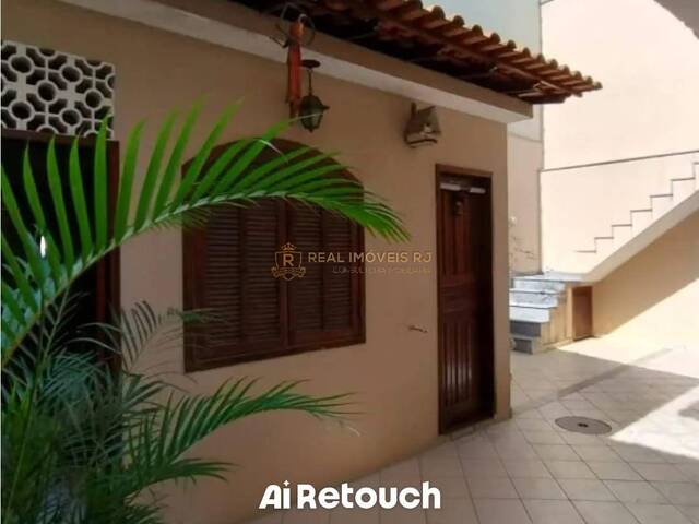 #Real1864 - Casa para Venda em Rio de Janeiro - RJ