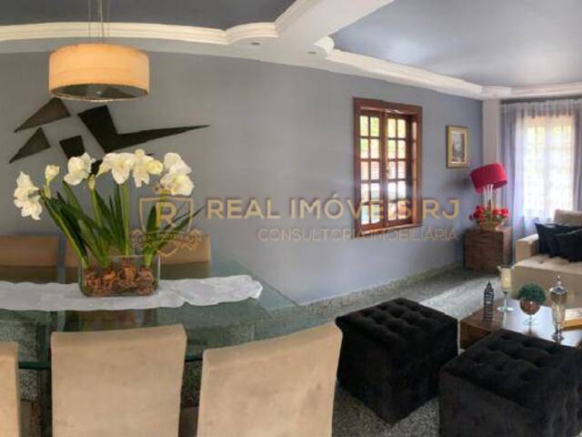#Real1901 - Casa Duplex para Locação em Rio de Janeiro - RJ