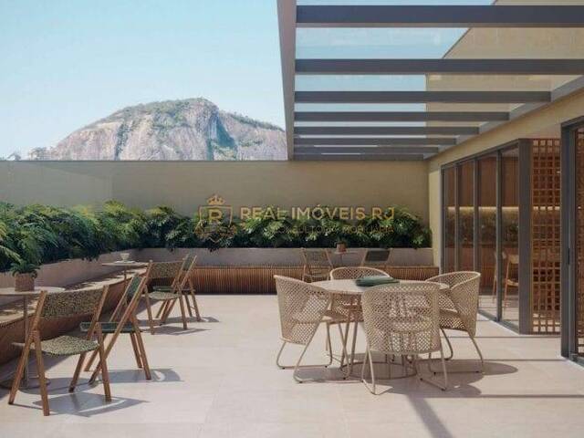 Lançamento em Copacabana - Rio de Janeiro