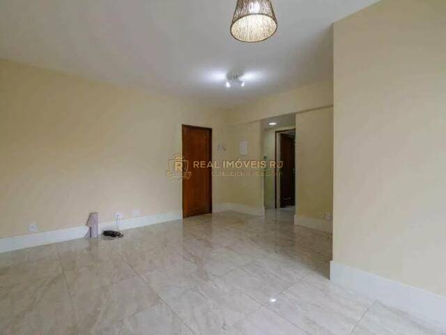 #Real2133 - Apartamento para Venda em Rio de Janeiro - RJ
