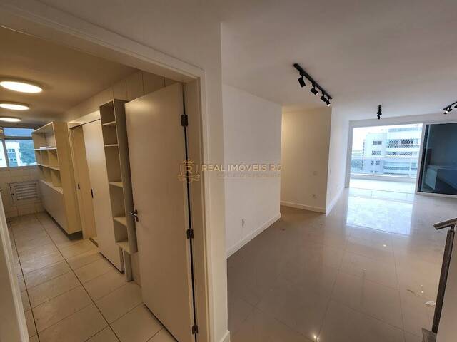 #Real2156 - Apartamento para Venda em Rio de Janeiro - RJ