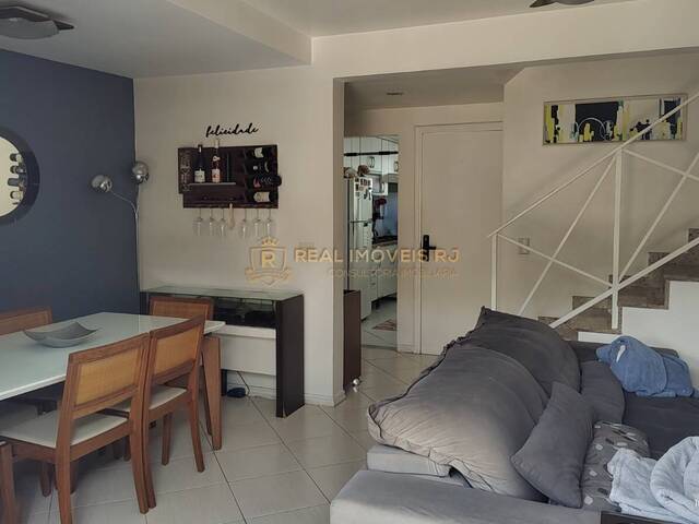 #Real2175 - Casa Duplex para Venda em Rio de Janeiro - RJ