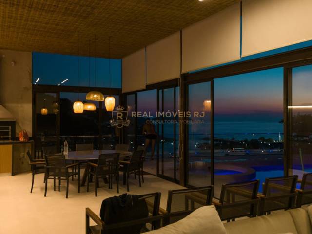 #Real2255 - Casa Duplex para Venda em Rio de Janeiro - RJ