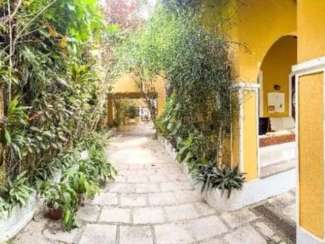 #Real2447 - Casa para Venda em Rio de Janeiro - RJ