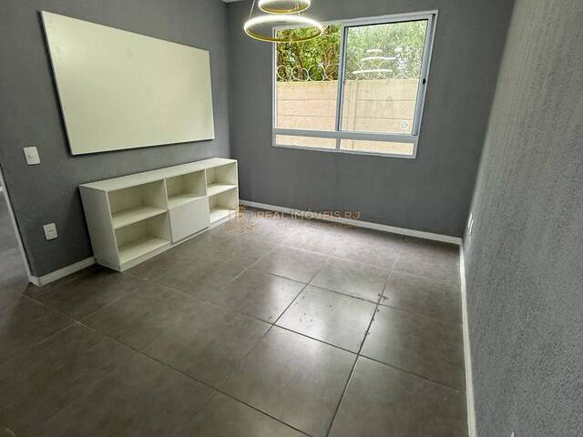 Venda em Vargem Pequena - Rio de Janeiro