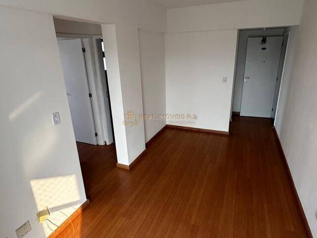 #Real2540 - Apartamento para Venda em Rio de Janeiro - RJ