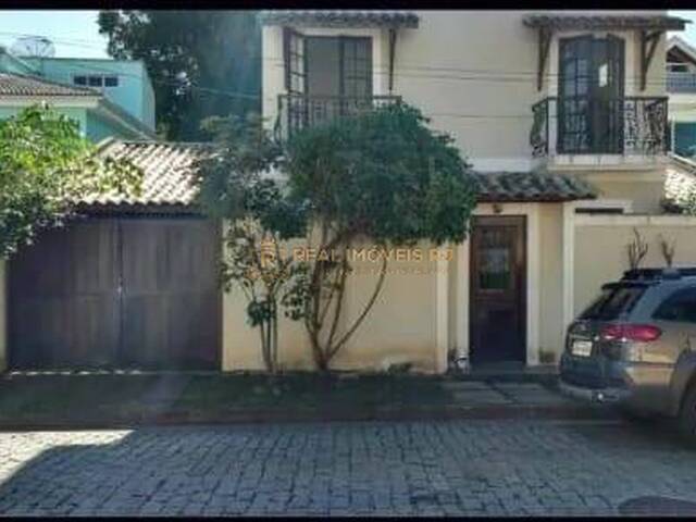 #Real2582 - Casa Duplex para Venda em Rio de Janeiro - RJ