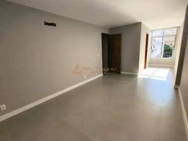 #Real2615 - Apartamento para Venda em Rio de Janeiro - RJ