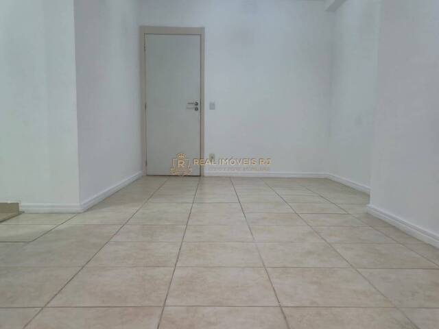 #Real2772 - Apartamento para Locação em Rio de Janeiro - RJ
