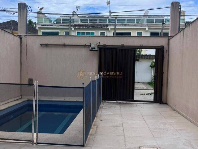 #Real2790 - Casa Duplex para Venda em Rio de Janeiro - RJ