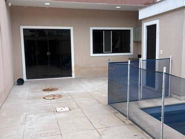 #Real2790 - Casa Duplex para Venda em Rio de Janeiro - RJ