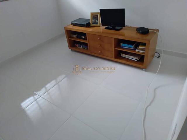 #Real2796 - Casa para Venda em Rio de Janeiro - RJ