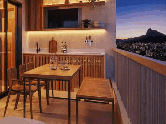 #2031 - Apartamento para Venda em Rio de Janeiro - RJ