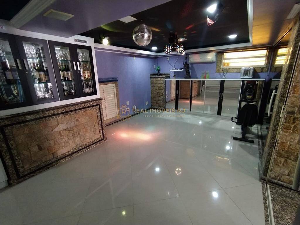 Casa, 3 quartos, 200 m² - Foto 13