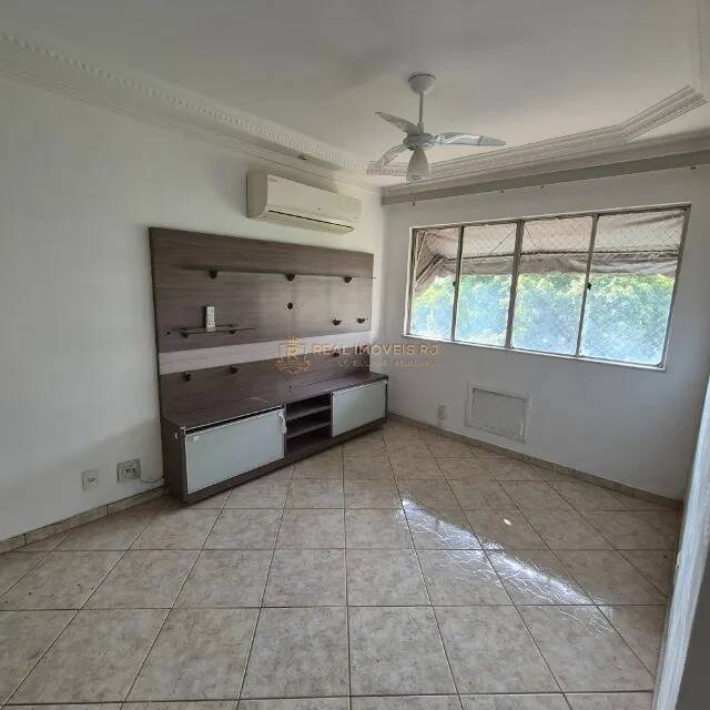 Apartamento à venda com 2 quartos, 63m² - Foto 2
