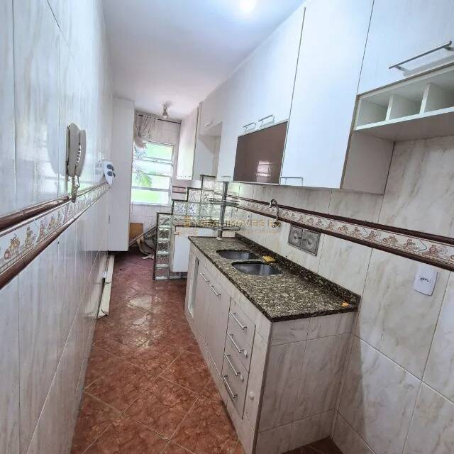 Apartamento à venda com 2 quartos, 63m² - Foto 4