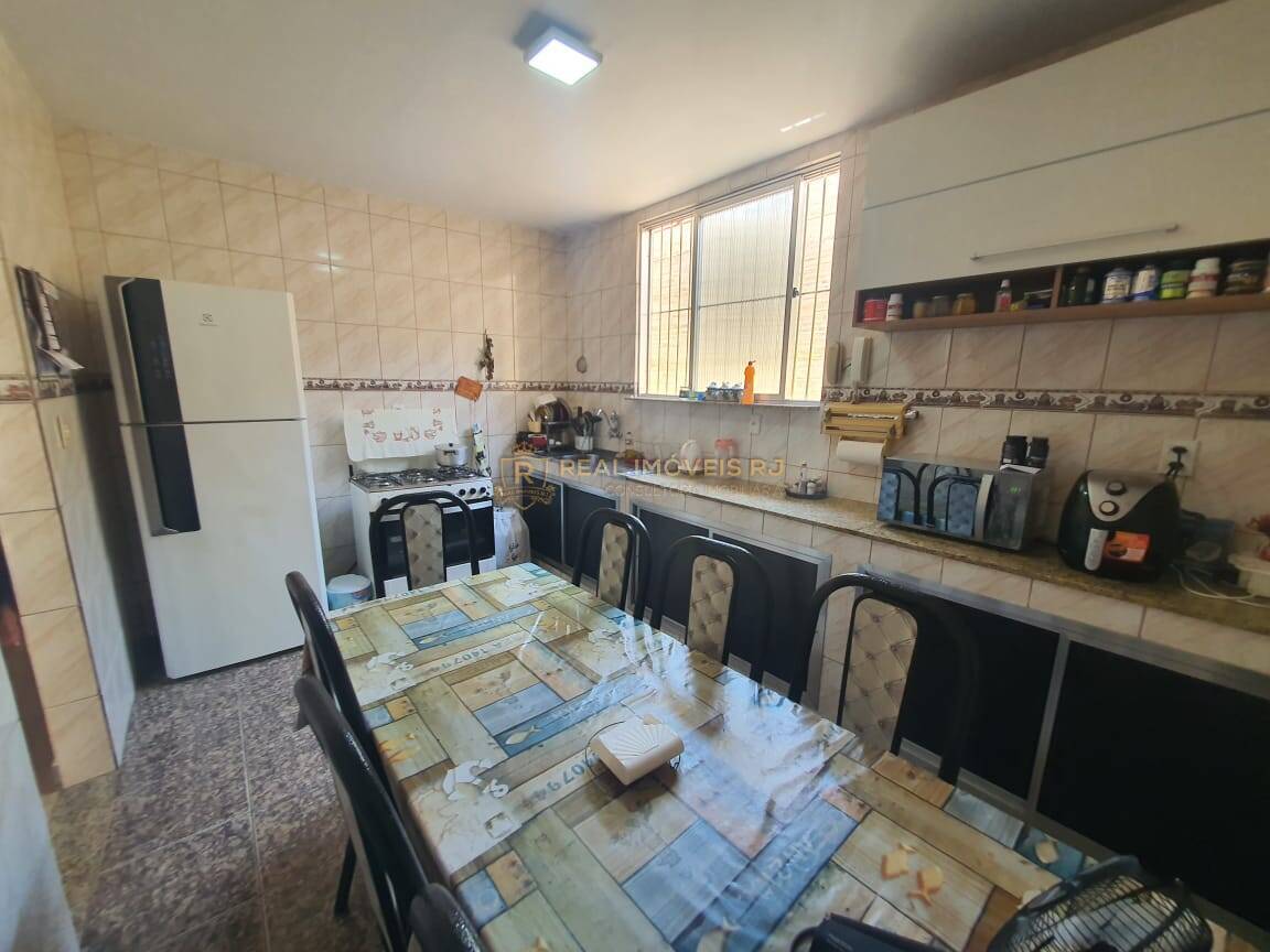 Casa à venda com 4 quartos, 326m² - Foto 9
